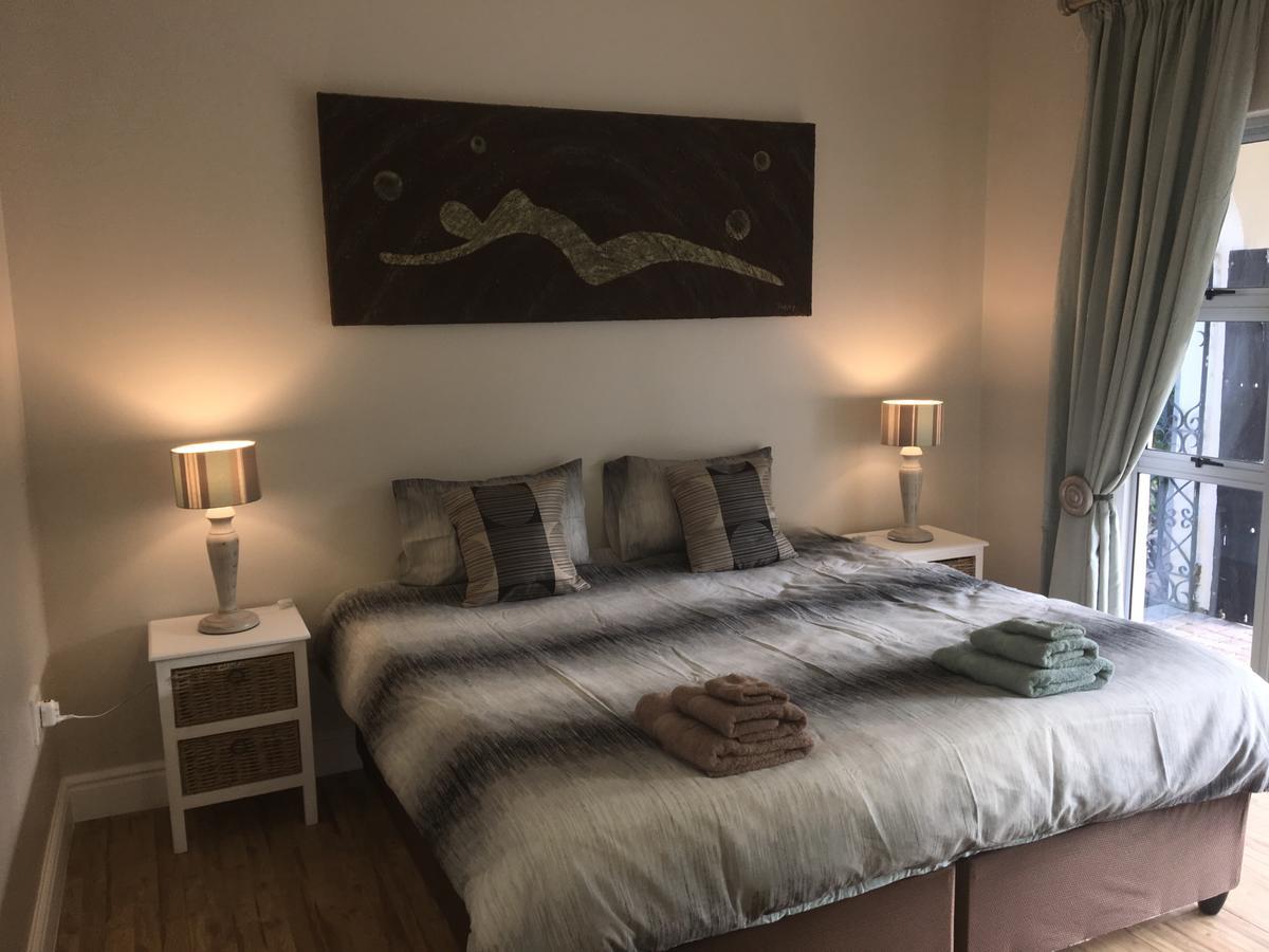 非洲棕榈小屋和旅馆 杜班维尔 外观 照片